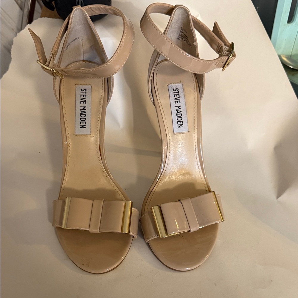 Steve Madden Nude Bow Heels
